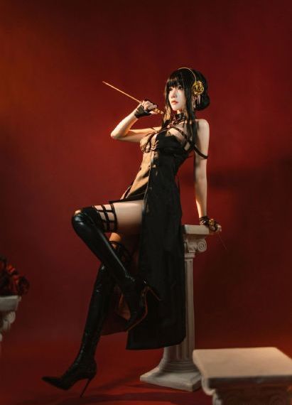 女生用一支笔抄哭自己_蓝光在线播放
