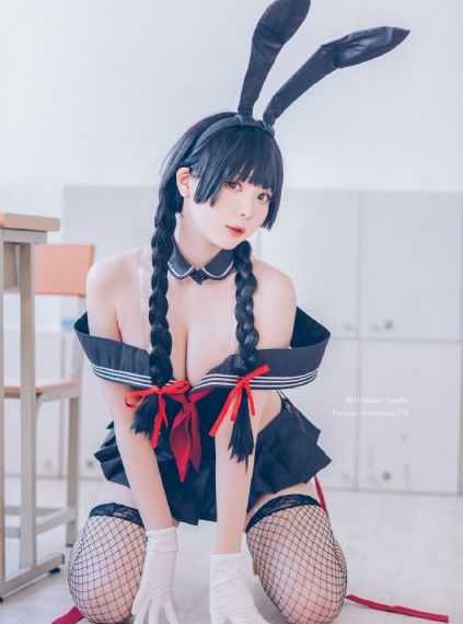 小如在破旧仓库让流浪_720在线播放观看