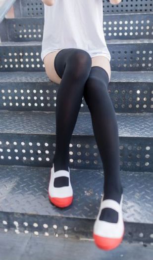 人妻女教师的沉沦1_高清版日韩电影在线